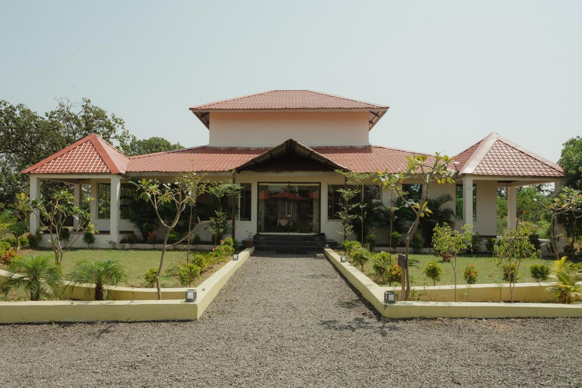 The Infinity Pench Resort Khawasa Экстерьер фото